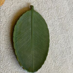 Leaf plate for appetizers dishwasher safe